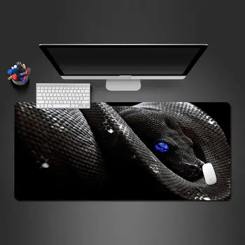 Геймърска подложка за мишка Черна змия Сини очи 900x400mm Голяма подложка за мишка с неплъзгащи се гумени зашити ръбове Подложка за мишка за офис работа